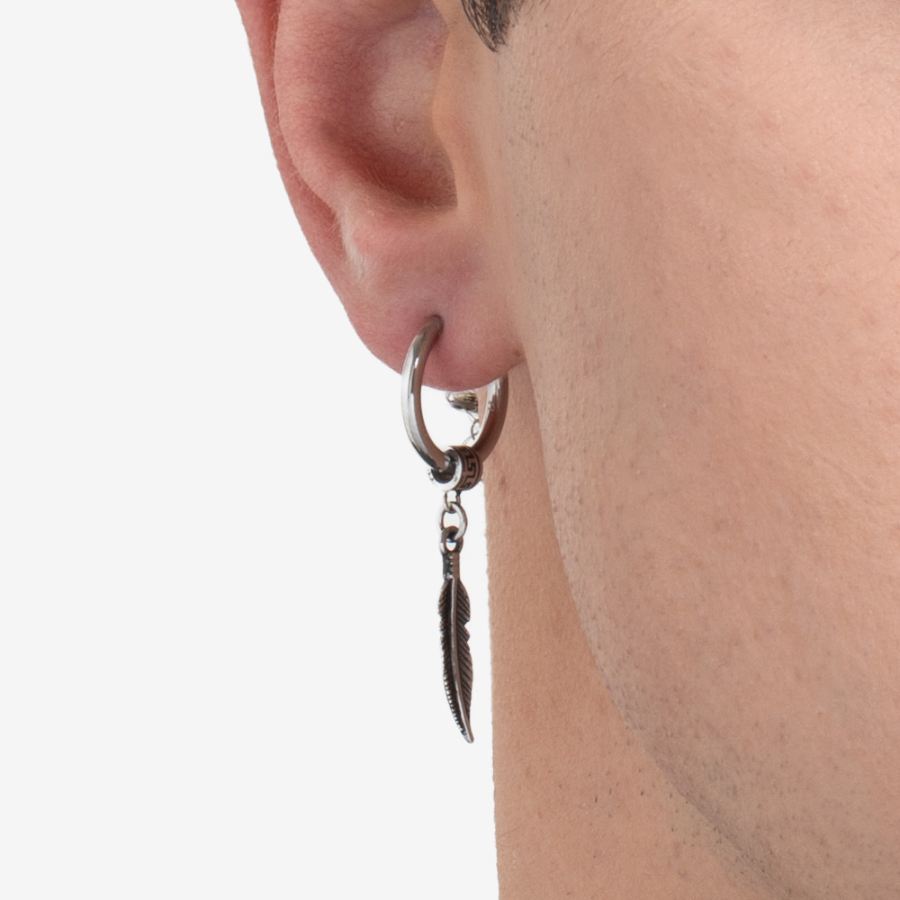 MONO ORECCHINO UOMO IN ACCIAIO CON PIUMA EFFETTO VINTAGE