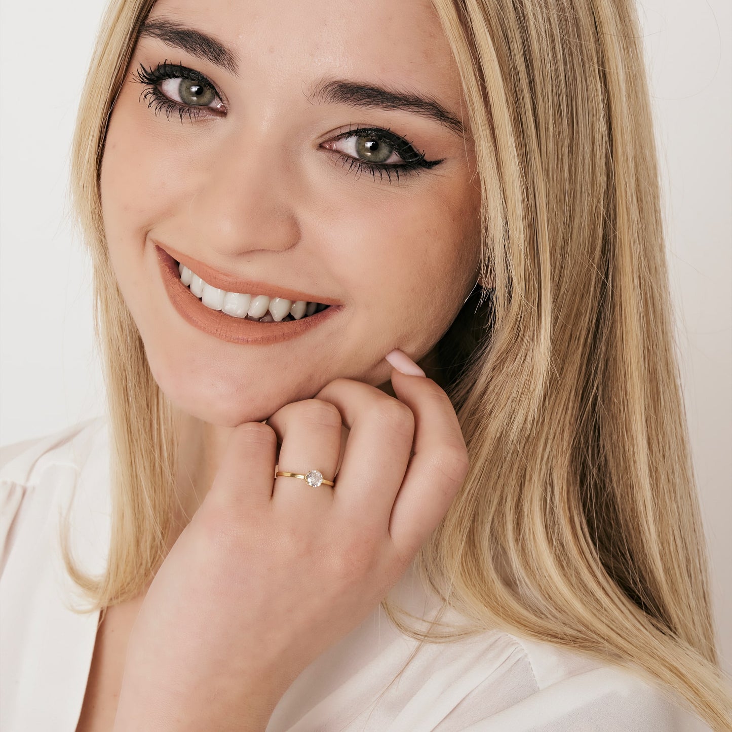 ANELLO SOLITARIO DONNA IN ACCIAIO CON CRISTALLO BIANCO