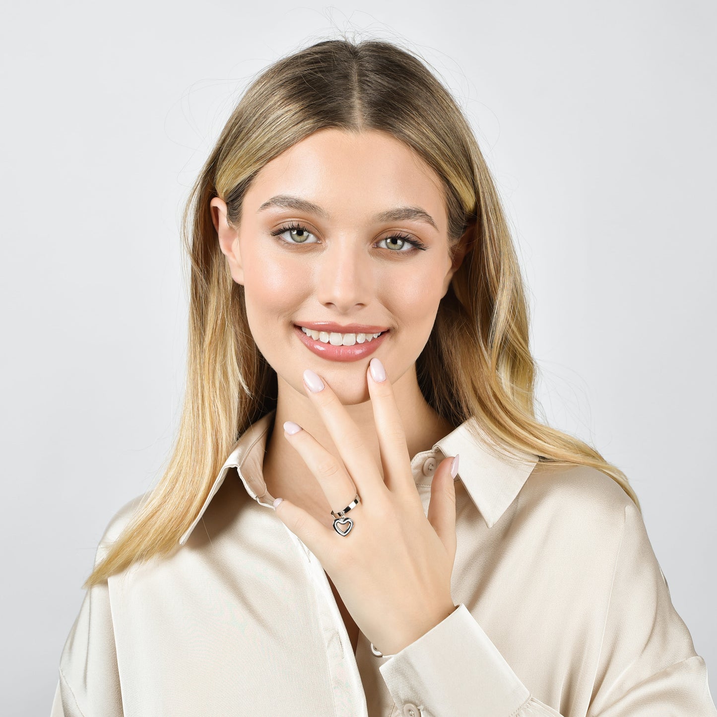 ANELLO DONNA IN ACCIAIO CON CUORE FORATO