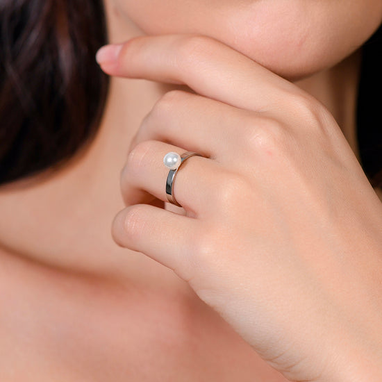 ANELLO DONNA IN ACCIAIO CON PERLA SINTETICA