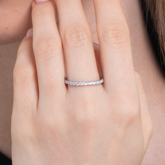 ANELLO DONNA IN ACCIAIO CON CRISTALLI BIANCHI