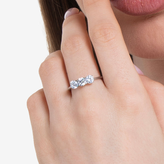 ANELLO DONNA IN ACCIAIO CON CRISTALLI BIANCHI