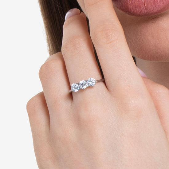 ANELLO DONNA IN ACCIAIO CON CRISTALLI BIANCHI