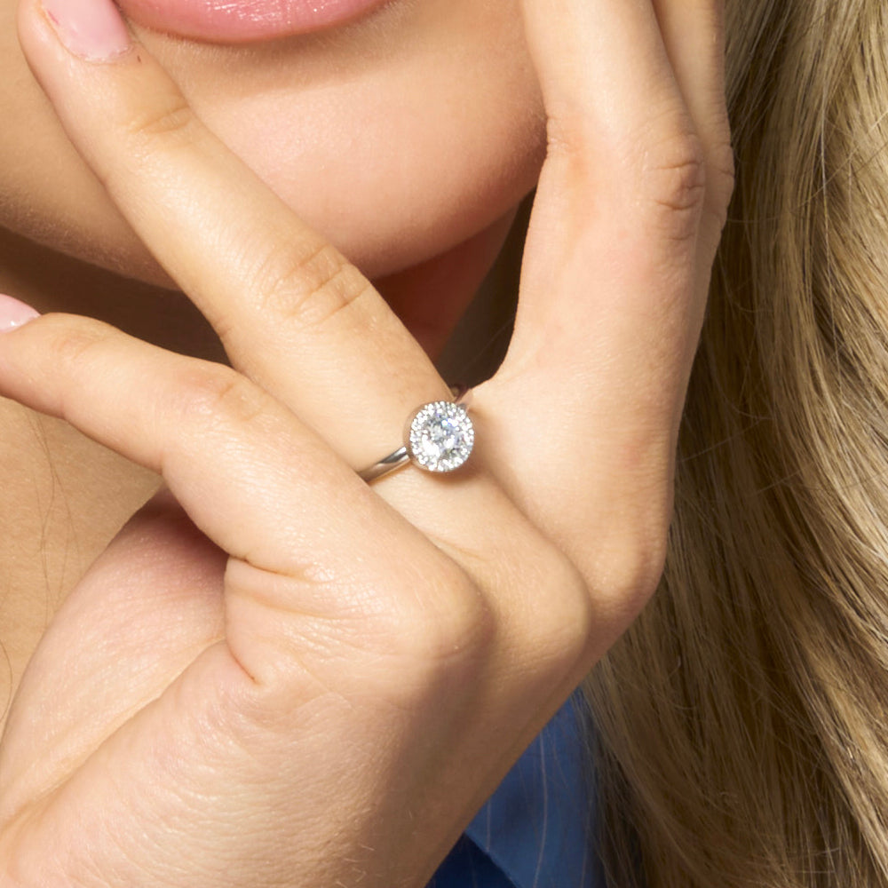 ANELLO DONNA IN ACCIAIO CON ELEMENTO CON ZIRCONI BIANCHI