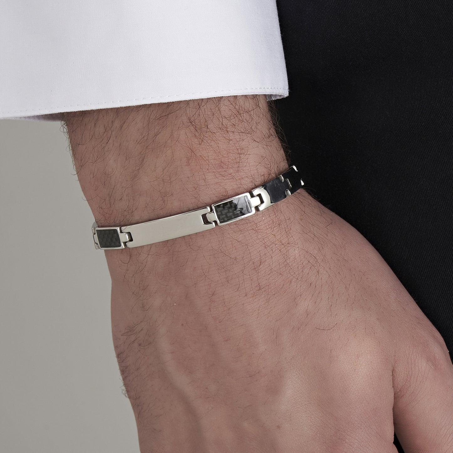 BRACCIALE UOMO CON PIASTRA IN ACCIAIO ED ELEMENTI NERI Luca Barra