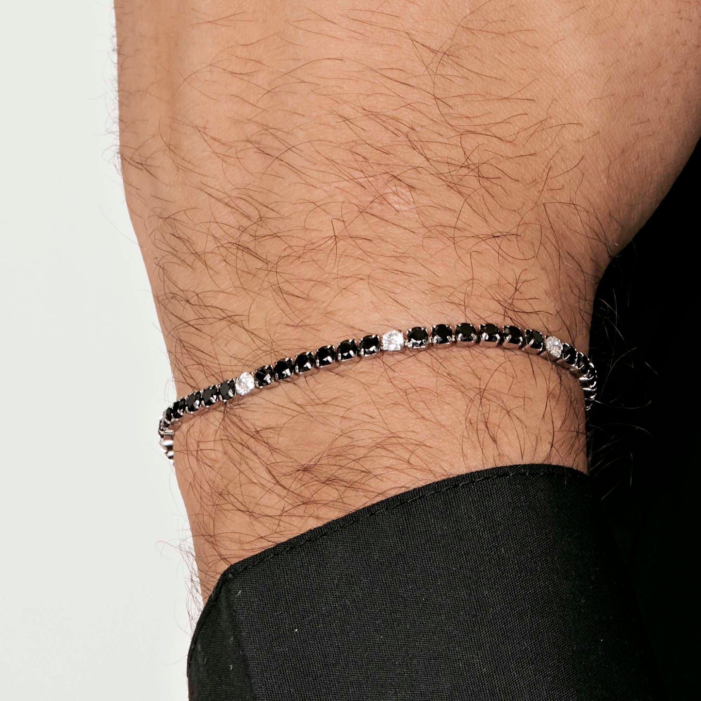 Zilveren Tennis met zwarte en witte kubieke zirkonia SIERADEN Zilveren Tennis met zwarte en witte kubieke zirkonia SIERADEN
