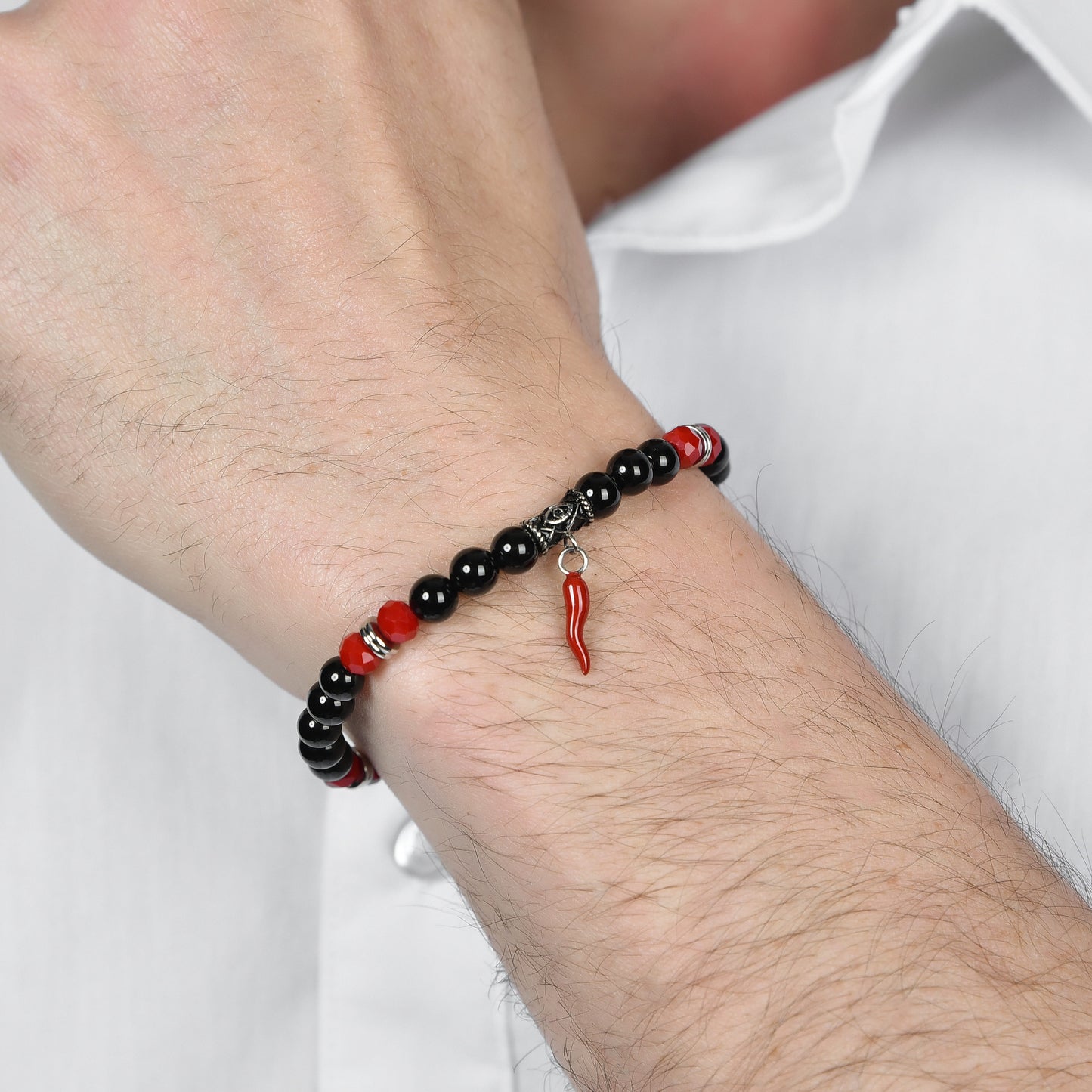 BRACCIALE UOMO ELASTICO CON PIETRE NERE E ROSSE E CORNO ROSSO Luca Barra