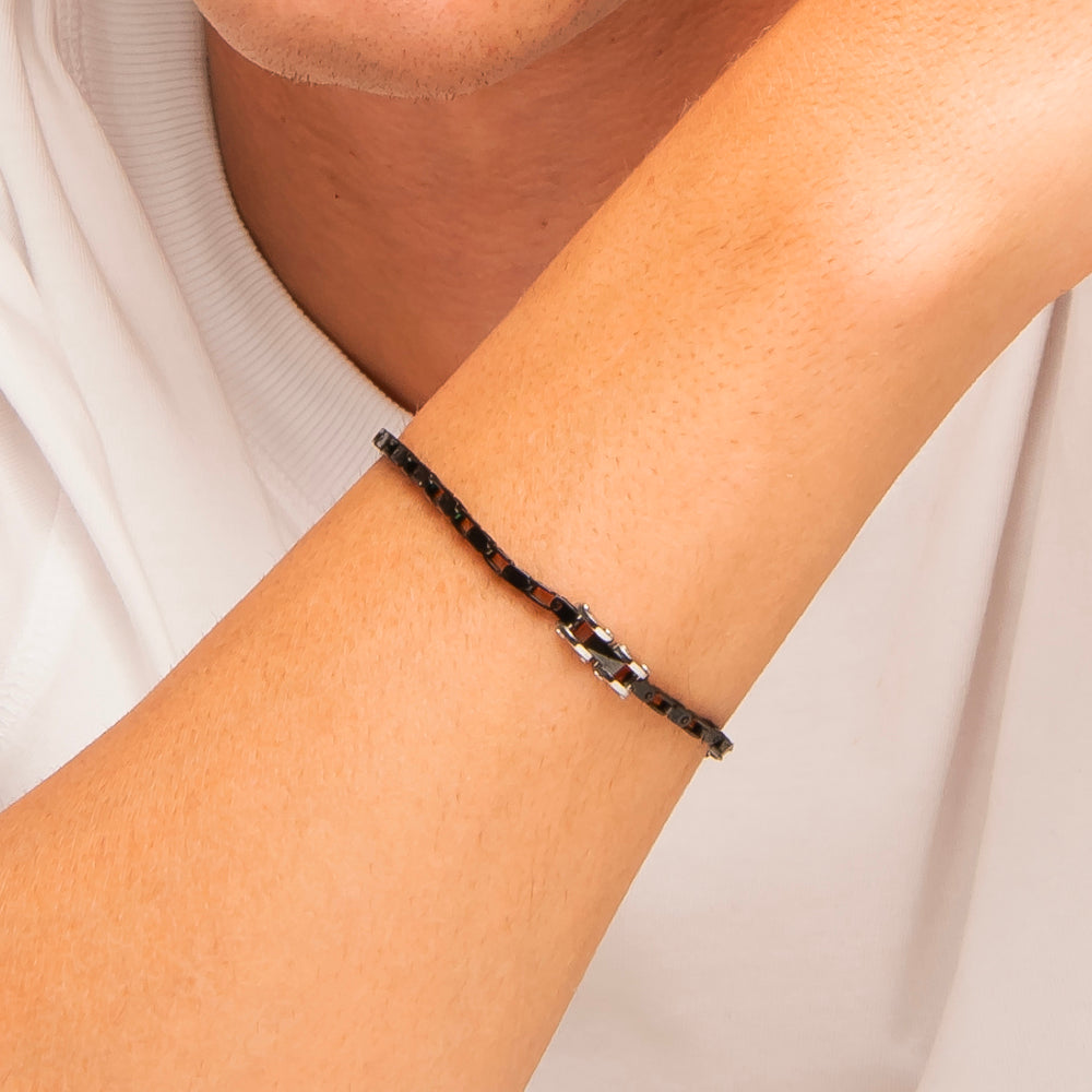 BRACCIALE UOMO IN ACCIAIO IP NERO CON ELEMENTO CENTRALE IN CERAMICA NERA