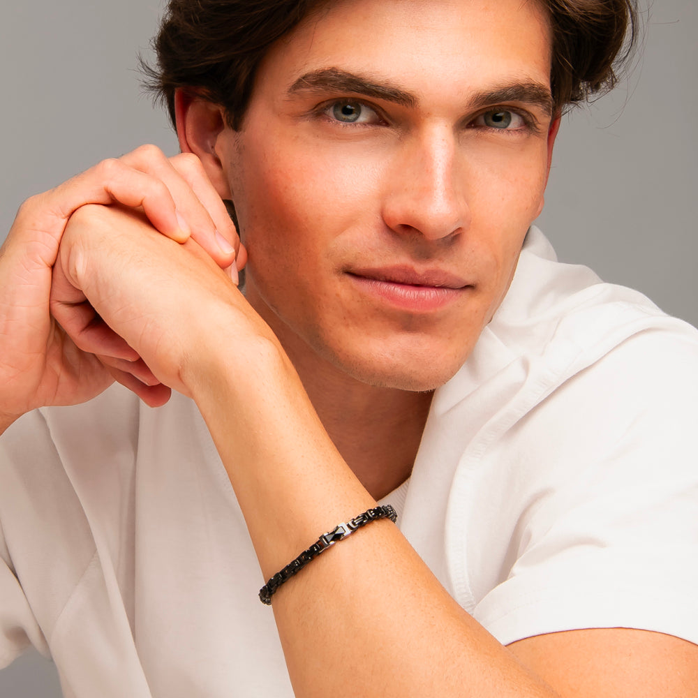 BRACCIALE UOMO IN ACCIAIO IP NERO CON ELEMENTO CENTRALE IN CERAMICA NERA