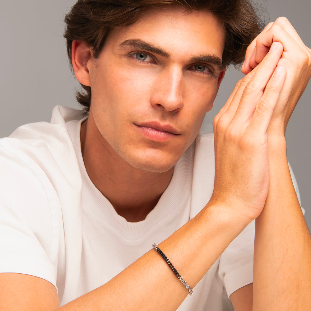 BRACCIALE UOMO IN ACCIAIO CON ELEMENTI CENTRALI IN IP NERO