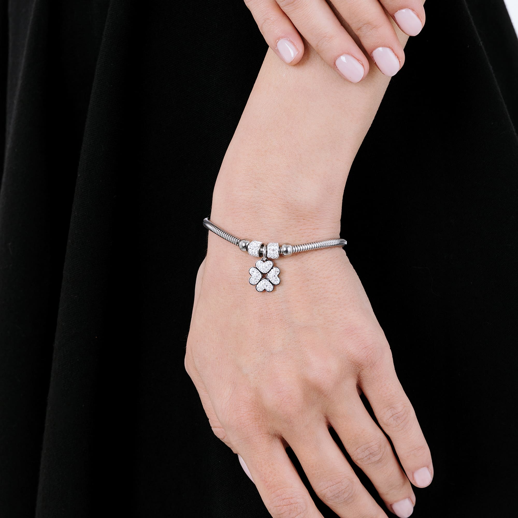 Luca Barra Bracciale da Donna Acciaio con Quadrifoglio e Un zircone. La referenza è BK2726