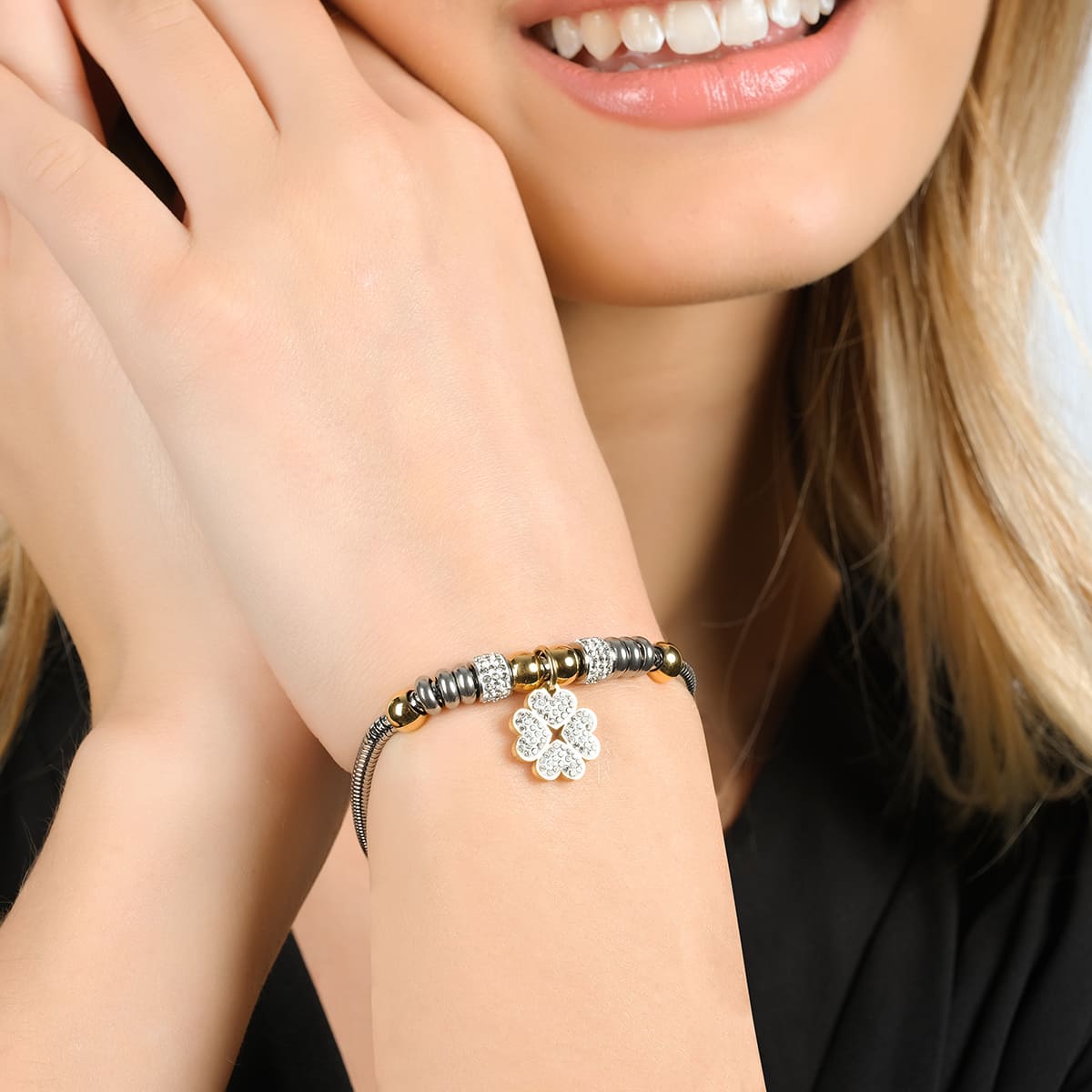 BRACCIALE DONNA IN ACCIAIO CON QUADRIFOGLIO CON CRISTALLI BIANCHI