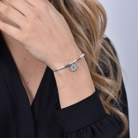 BRACCIALE DONNA IN ACCIAIO CON PERLE SINTETICHE E QUADRIFOGLIO
