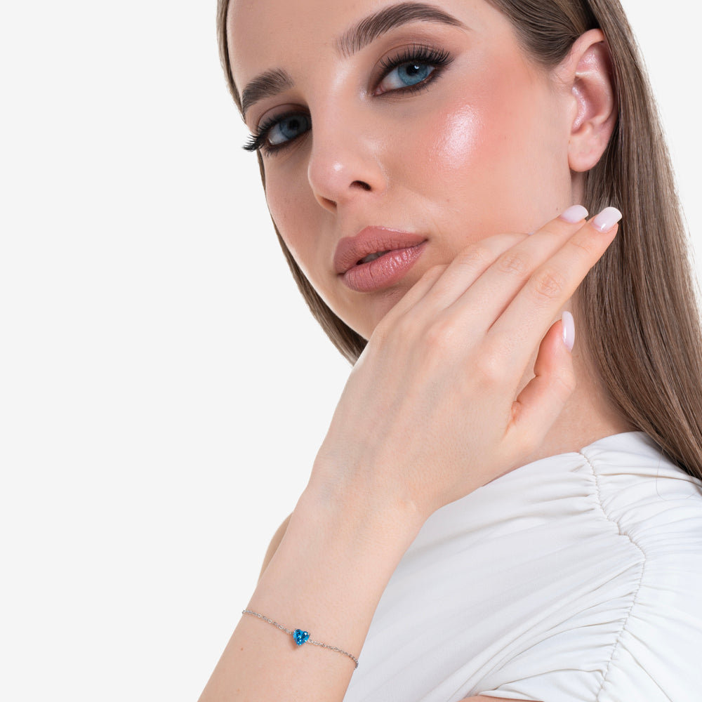 Bracciale macramè fatto a mano con cuore in argento – 38 colori e taglie XS-XL regolabili - Italia
