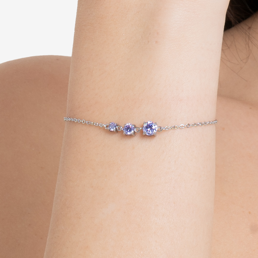 Nuovo braccialetto alla moda e di fascia alta con zirconi bianchi e blu Nuovo braccialetto alla moda e di fascia alta con zirconi bianchi e blu
