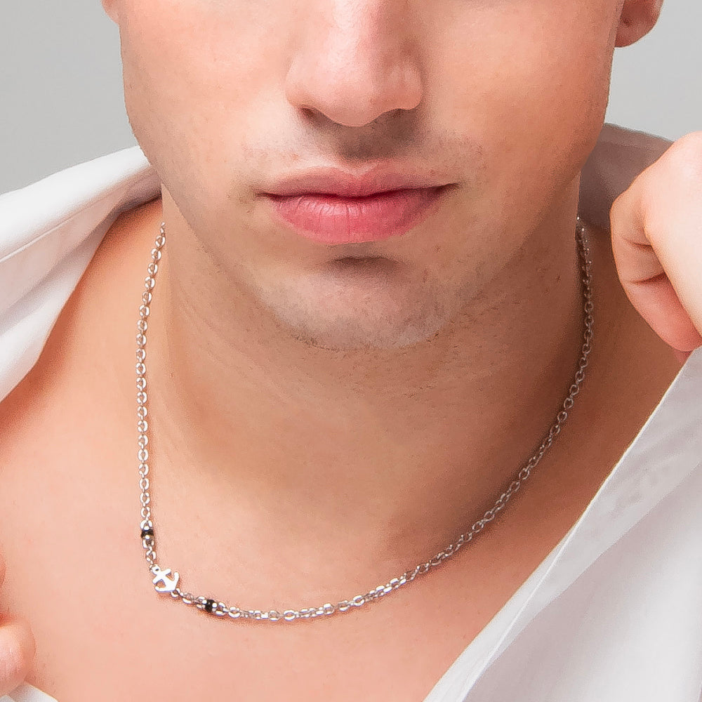 COLLANA UOMO IN ACCIAIO CON ANCORA, ZIRCONE NERO ED ELEMENTI IN IP NERO