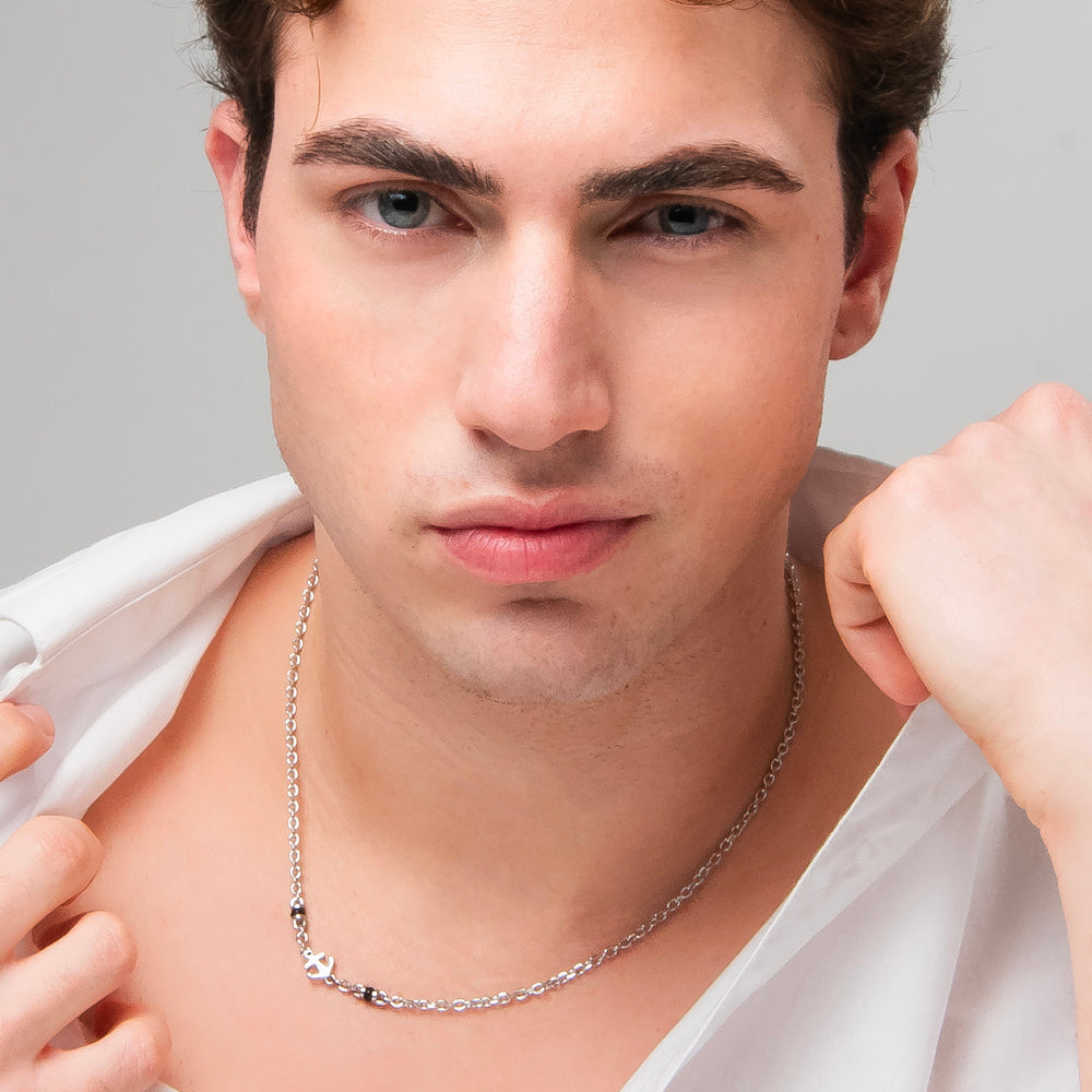 COLLANA UOMO IN ACCIAIO CON ANCORA, ZIRCONE NERO ED ELEMENTI IN IP NERO