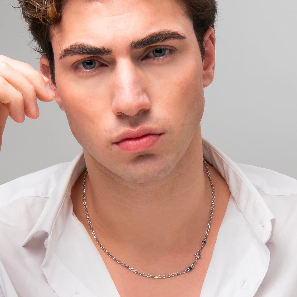 COLLANA UOMO IN ACCIAIO CON ROSA DEI VENTI ED ELEMENTI IN IP BLU