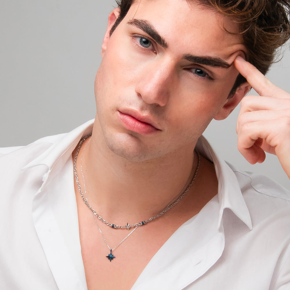 COLLANA UOMO IN ACCIAIO CON ROSA DEI VENTI ED ELEMENTI IN IP BLU