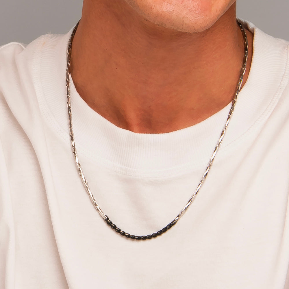 COLLANA UOMO IN ACCIAIO CON ELEMENTI CENTRALI IN IP NERO