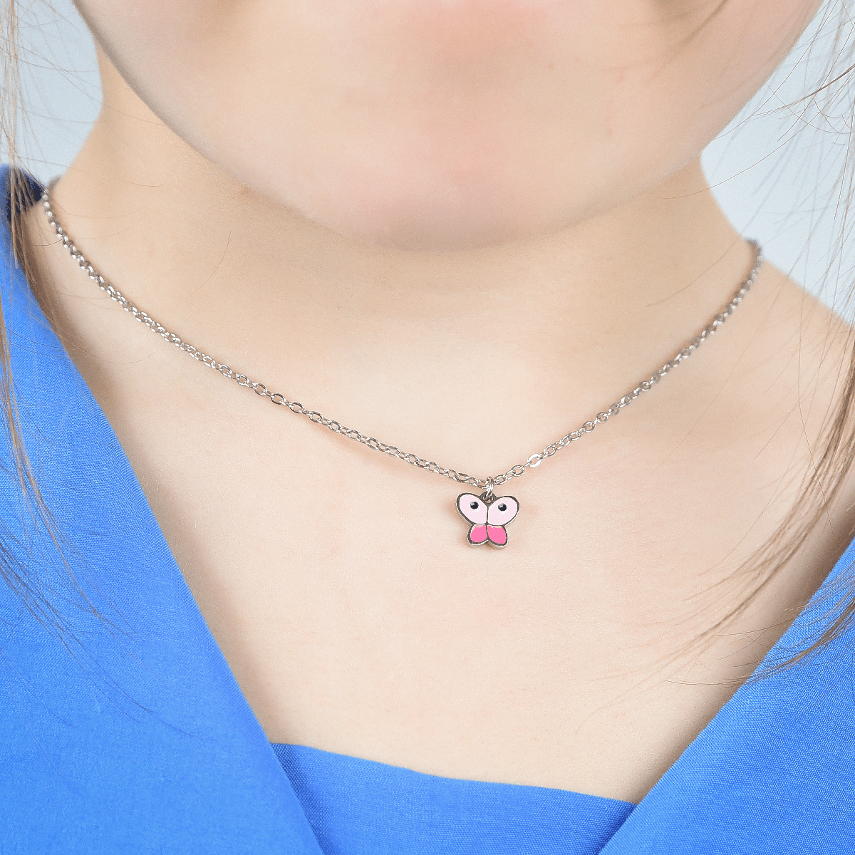 WEVENI Collana Farfalla In Lega E Smalto – Con Strass, Ciondolo Insetto, Gioiello Per Bambina E Donna, Regalo In Sacchetto Di Velluto