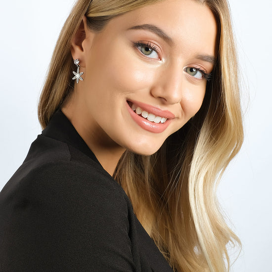 ORECCHINI DONNA IN ACCIAIO CON FIORE DELLA VITA CON CRISTALLI BIANCHI