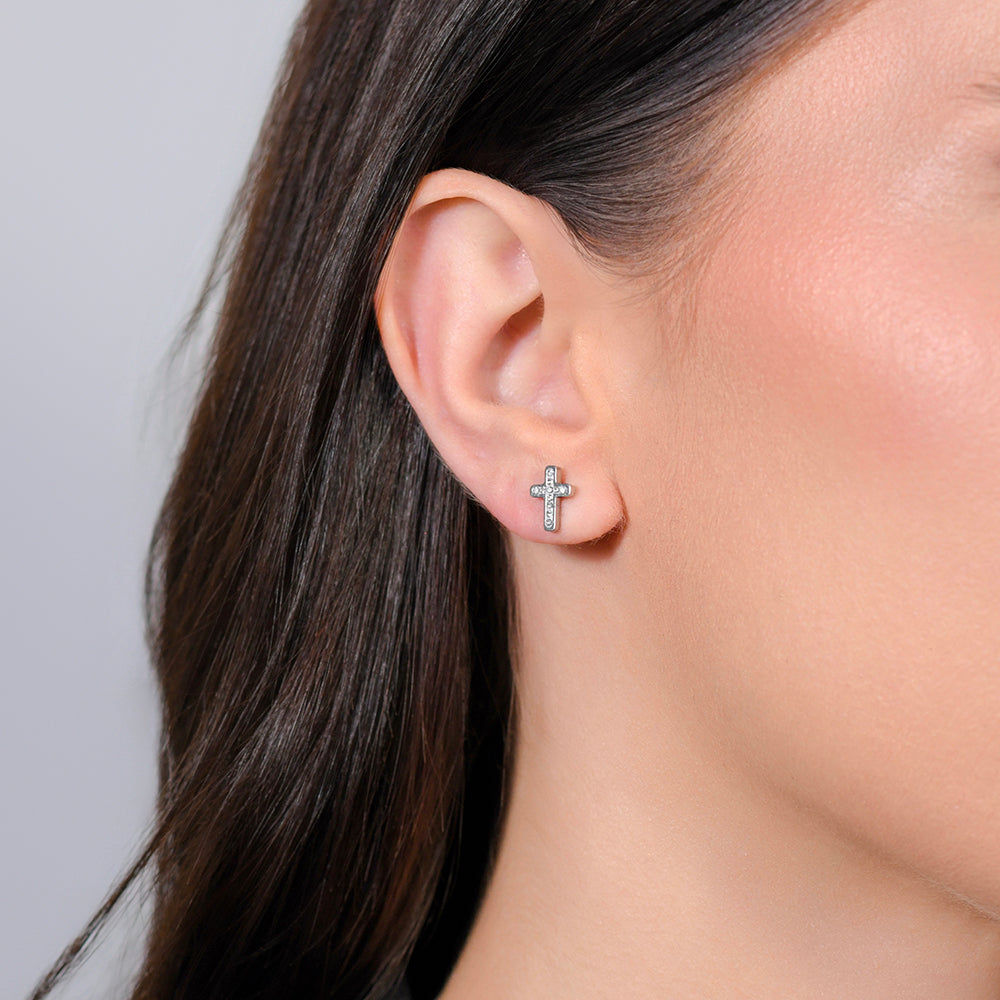 Orecchini a clip con croce pendente – Acciaio chirurgico, senza piercing - Italia