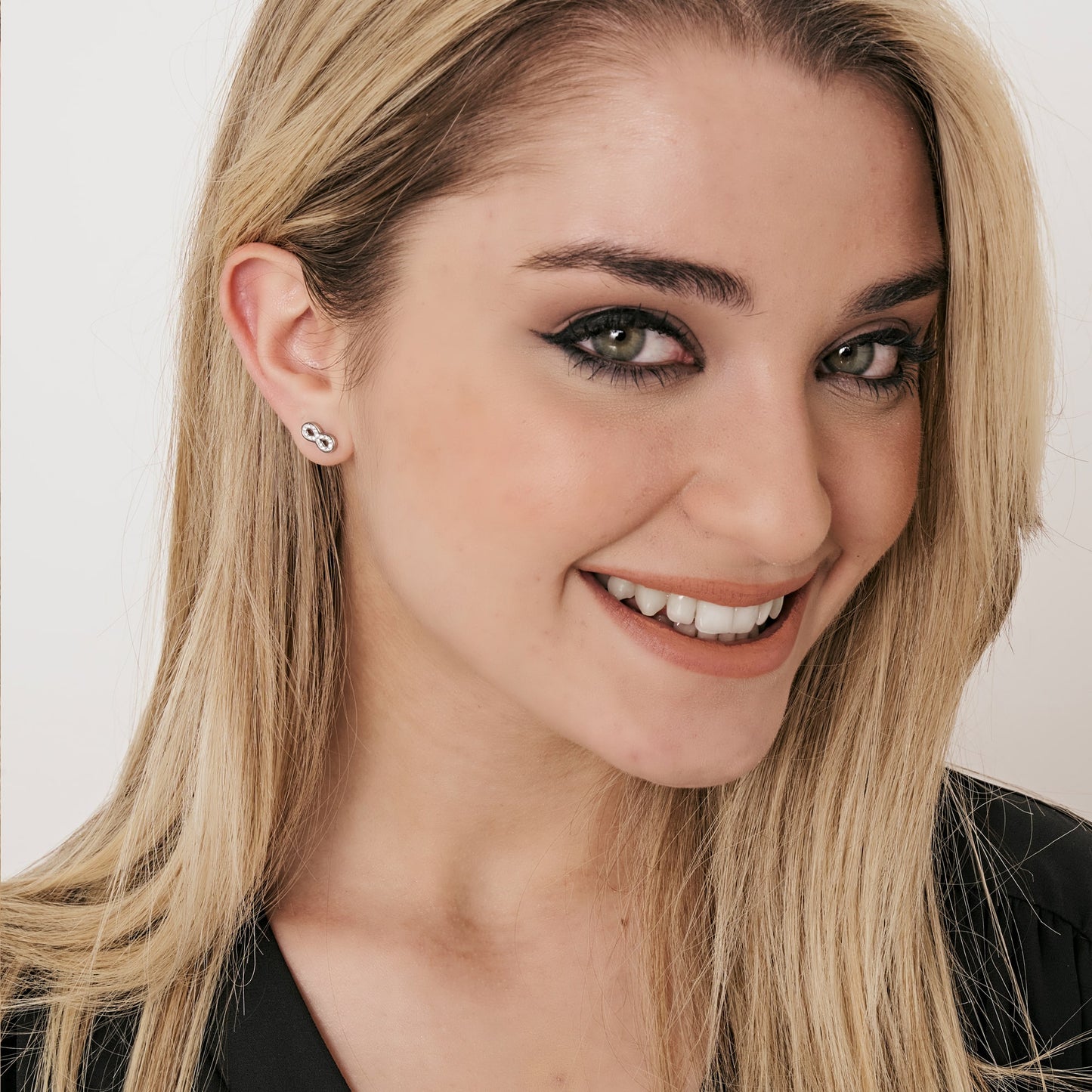 ORECCHINI DONNA IN ACCIAIO CON INFINITO E CRISTALLI